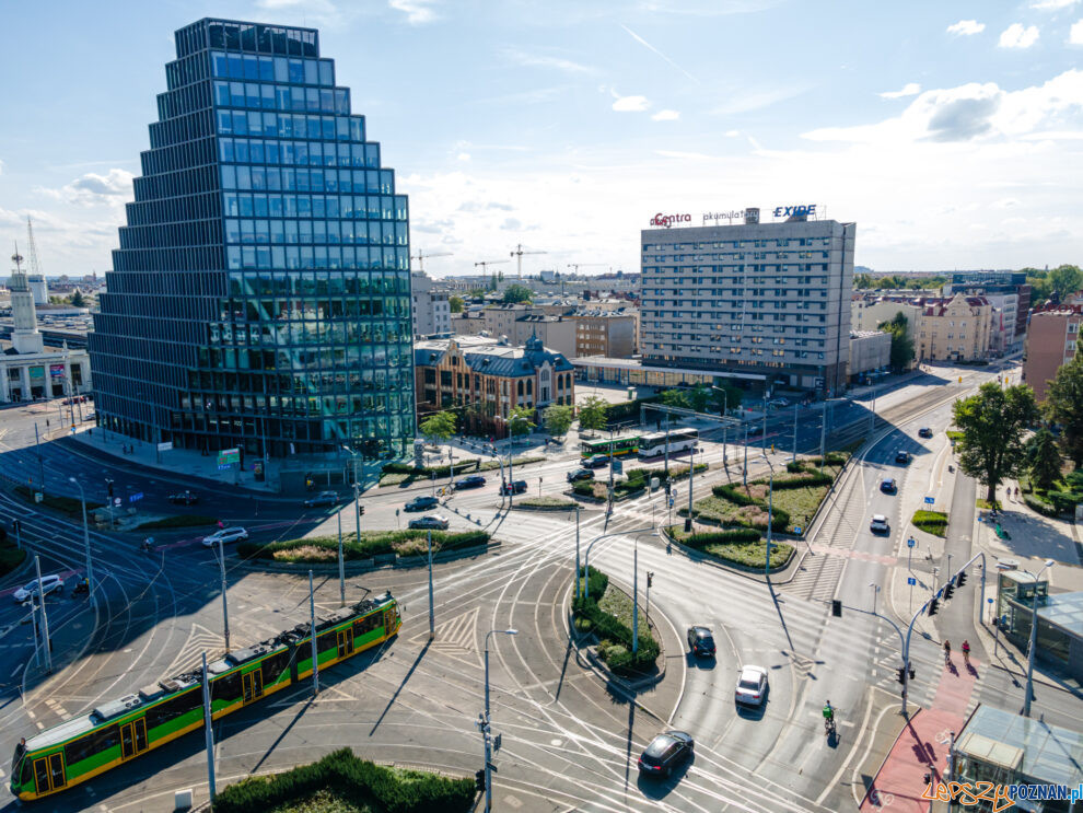 Rondo Kaponiera, Bałtyk, akumulatory  Foto: lepszyPOZNAN.pl / Piotr Rychter